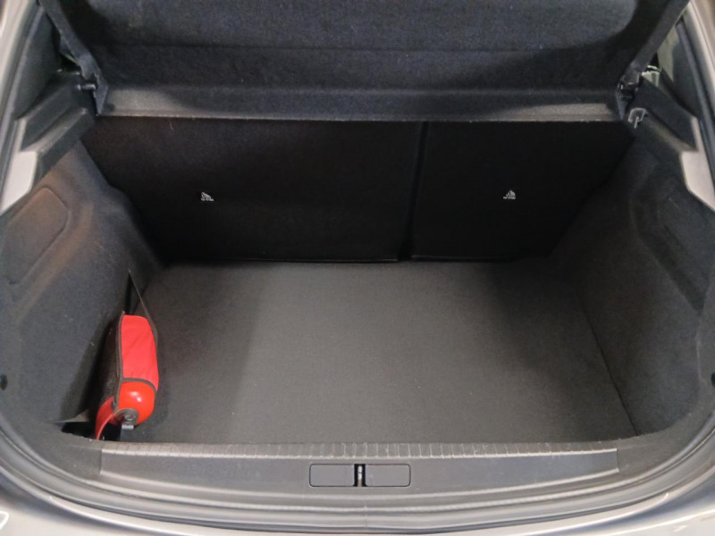 Photo 15 de l'offre de PEUGEOT 208 1.5 BlueHDi 100 Allure BVM6 à 13990€ chez MKP Distribution