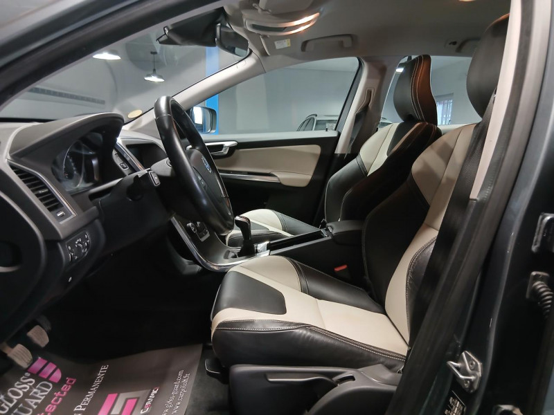Photo 11 de l'offre de VOLVO XC60 2.0  D3 150 Momentum BVM à 18990€ chez MKP Distribution