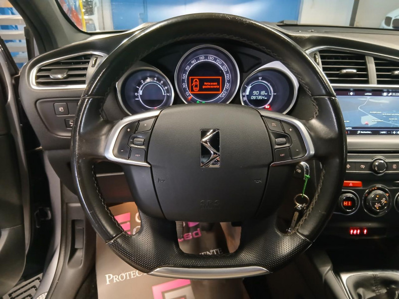 Photo 17 de l'offre de DS DS4 EXECUTIVE 1.6 BlueHDi 115 So Chic  BVM6 à 11490€ chez MKP Distribution