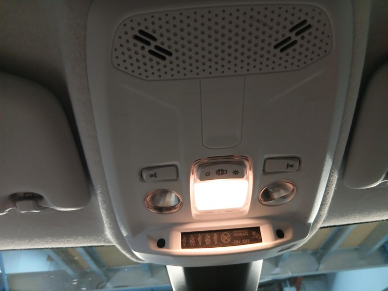 Photo 32 de l'offre de PEUGEOT 208 1.5 BlueHDi 100 Allure BVM6 à 13990€ chez MKP Distribution