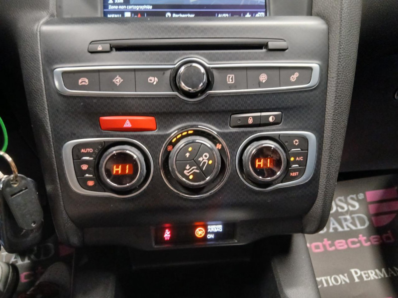 Photo 26 de l'offre de DS DS4 EXECUTIVE 1.6 BlueHDi 115 So Chic  BVM6 à 11490€ chez MKP Distribution