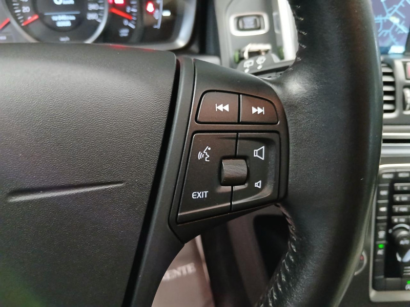 Photo 21 de l'offre de VOLVO XC60 2.0  D3 150 Momentum BVM à 18990€ chez MKP Distribution