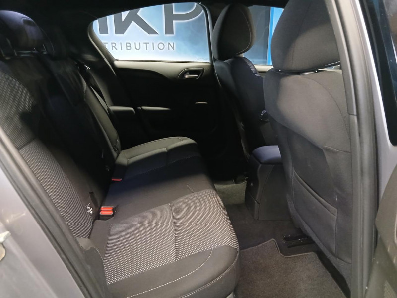 Photo 13 de l'offre de DS DS4 EXECUTIVE 1.6 BlueHDi 115 So Chic  BVM6 à 11490€ chez MKP Distribution