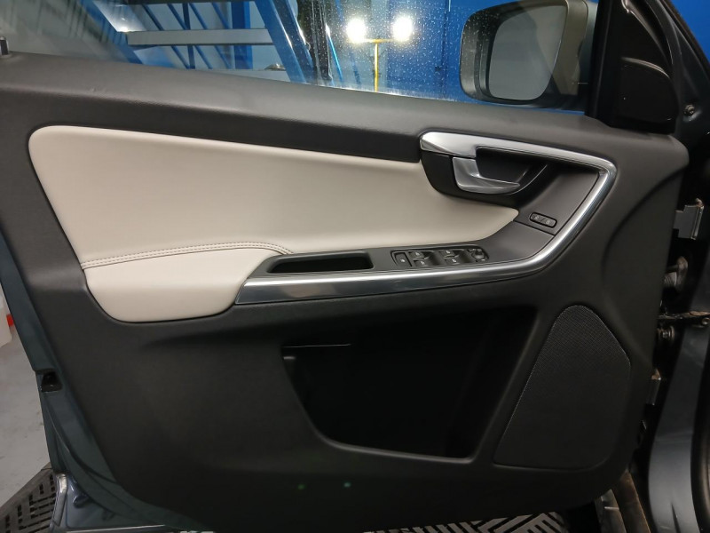 Photo 36 de l'offre de VOLVO XC60 2.0  D3 150 Momentum BVM à 18990€ chez MKP Distribution