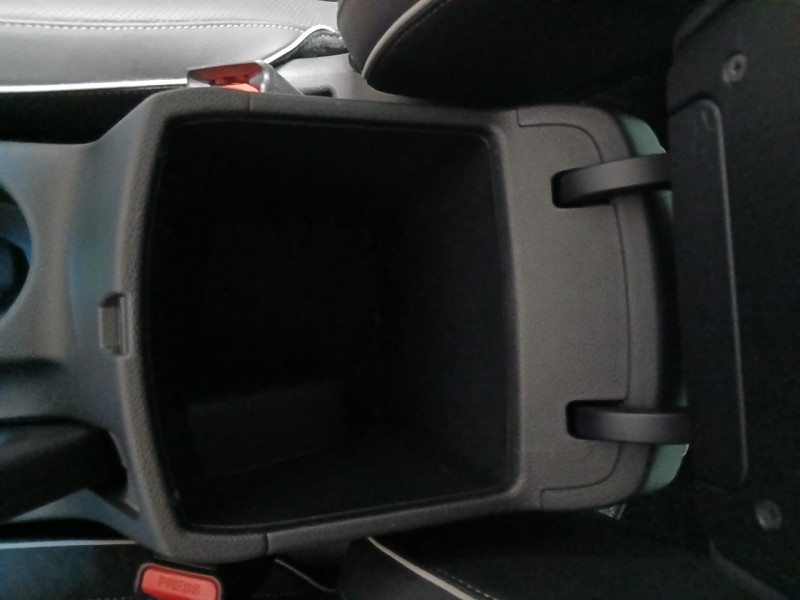 Photo 40 de l'offre de KIA SPORTAGE 2.0 CRDi 136 AWD Pack Premium à 17990€ chez MKP Distribution