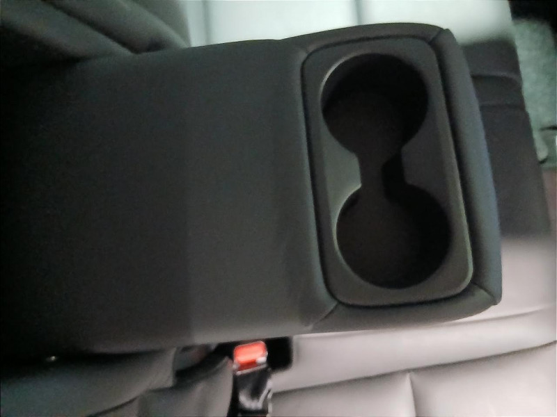 Photo 33 de l'offre de KIA SPORTAGE 2.0 CRDi 136 AWD Pack Premium à 17990€ chez MKP Distribution