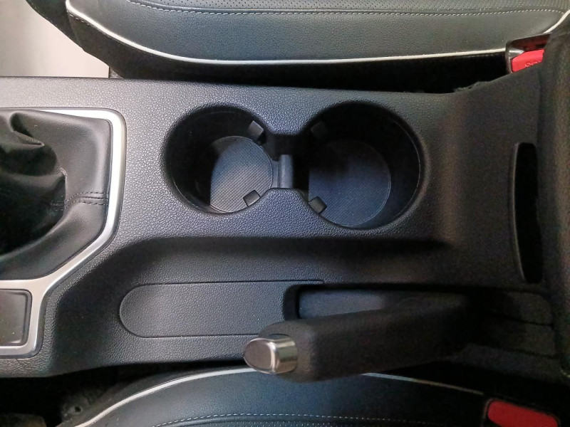 Photo 31 de l'offre de KIA SPORTAGE 2.0 CRDi 136 AWD Pack Premium à 17990€ chez MKP Distribution