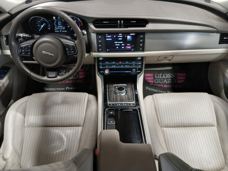 Photo 9 de l'offre de JAGUAR XF  2.0 D 180 Prestige BVA  à 15990€ chez MKP Distribution