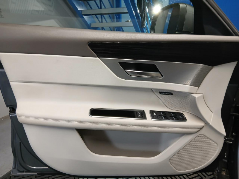 Photo 48 de l'offre de JAGUAR XF  2.0 D 180 Prestige BVA  à 15990€ chez MKP Distribution