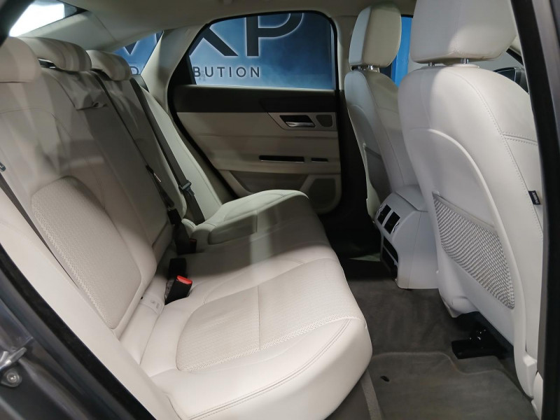 Photo 13 de l'offre de JAGUAR XF  2.0 D 180 Prestige BVA  à 15990€ chez MKP Distribution
