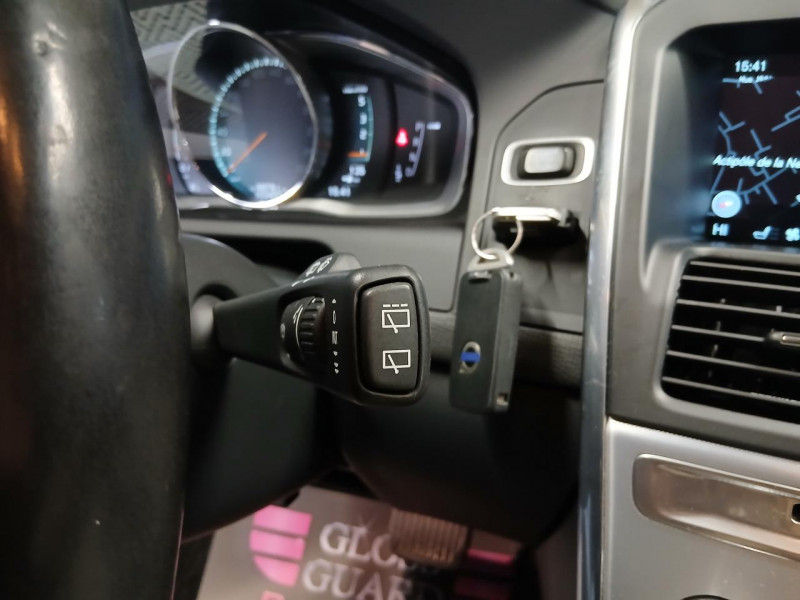 Photo 24 de l'offre de VOLVO XC60  D5 AWD 2.4 220 Summum Geartronic  à 22990€ chez MKP Distribution