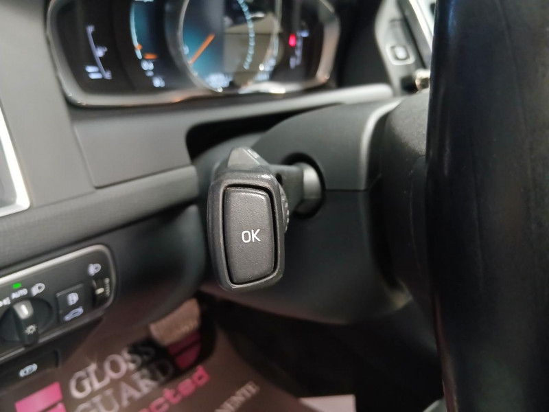 Photo 23 de l'offre de VOLVO XC60  D5 AWD 2.4 220 Summum Geartronic  à 22990€ chez MKP Distribution