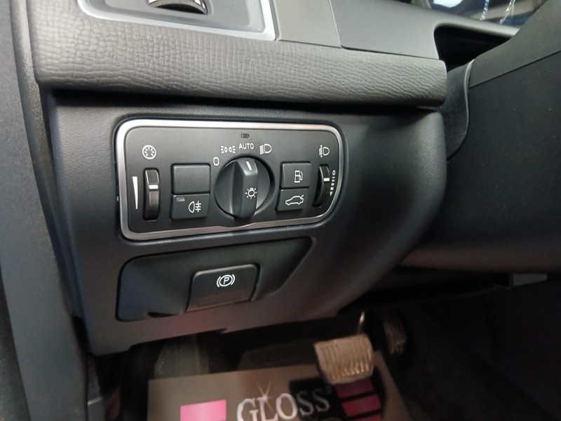 Photo 25 de l'offre de VOLVO XC60  D5 AWD 2.4 220 Summum Geartronic  à 22990€ chez MKP Distribution