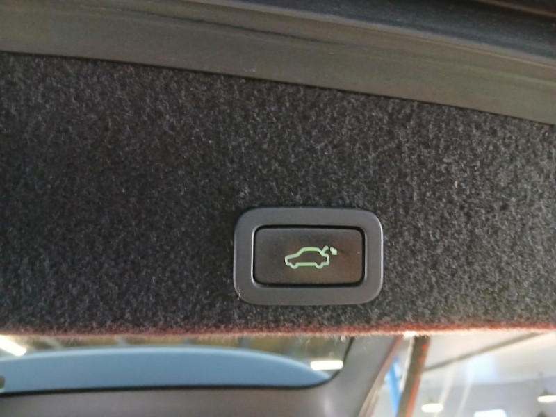 Photo 37 de l'offre de VOLVO XC60  D5 AWD 2.4 220 Summum Geartronic  à 22990€ chez MKP Distribution