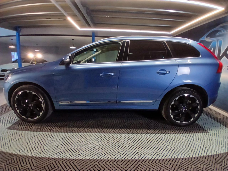Photo 2 de l'offre de VOLVO XC60  D5 AWD 2.4 220 Summum Geartronic  à 22990€ chez MKP Distribution
