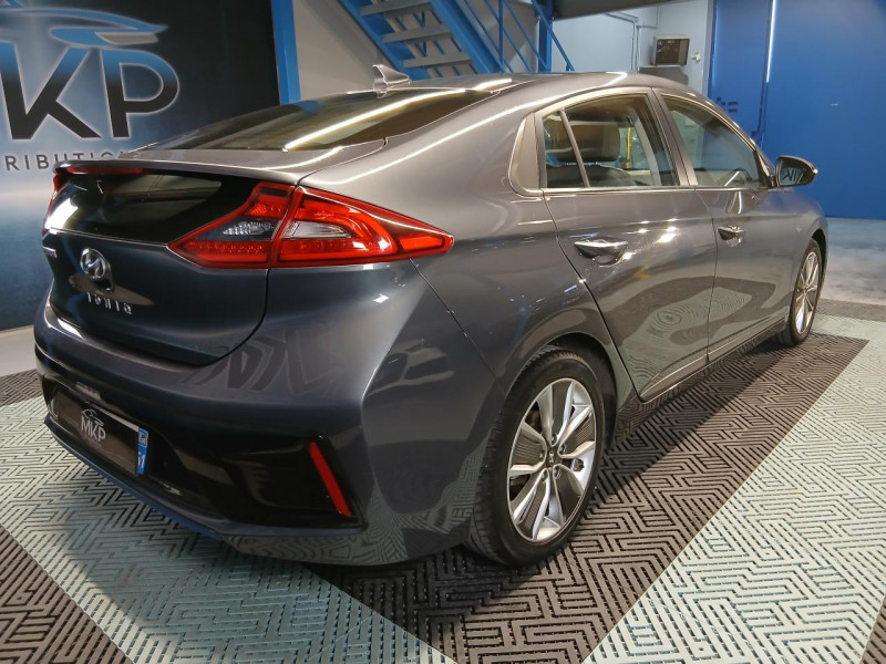 Photo 6 de l'offre de HYUNDAI IONIQ 1.6 Hybrid 141 Executive BVA à 14990€ chez MKP Distribution