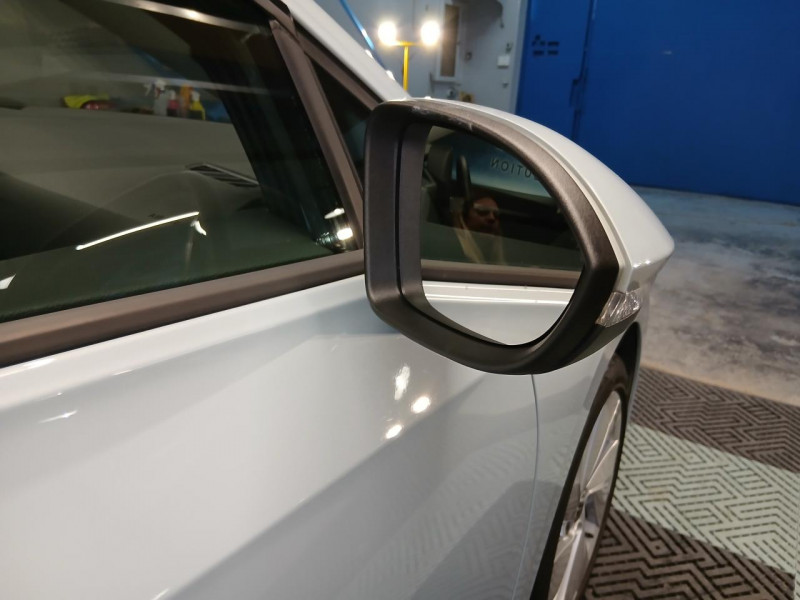 Photo 38 de l'offre de VOLKSWAGEN GOLF 2.0 TDI Life Plus 116 BVM6 - TVA à 25990€ chez MKP Distribution