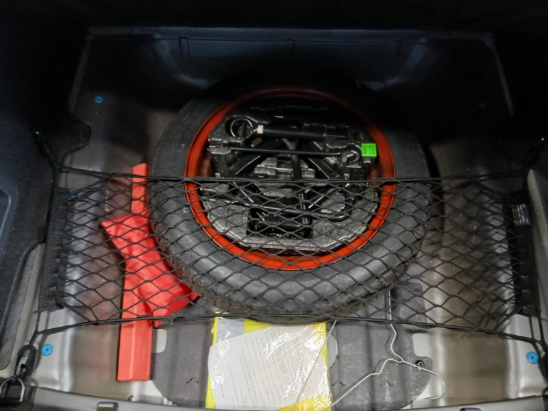 Photo 17 de l'offre de HYUNDAI IONIQ 1.6 Hybrid 141 Executive BVA à 14990€ chez MKP Distribution