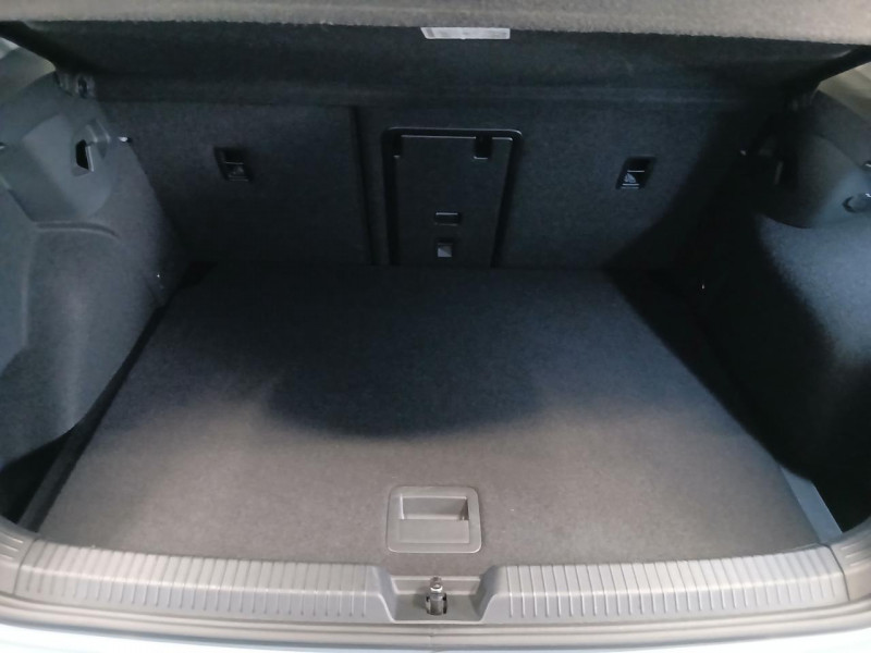 Photo 15 de l'offre de VOLKSWAGEN GOLF 2.0 TDI Life Plus 116 BVM6 - TVA à 25990€ chez MKP Distribution