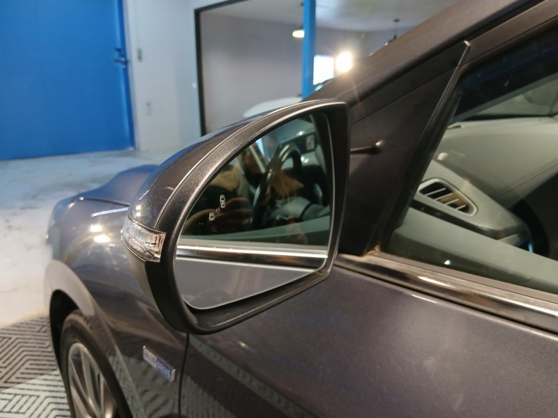 Photo 46 de l'offre de HYUNDAI IONIQ 1.6 Hybrid 141 Executive BVA à 14990€ chez MKP Distribution