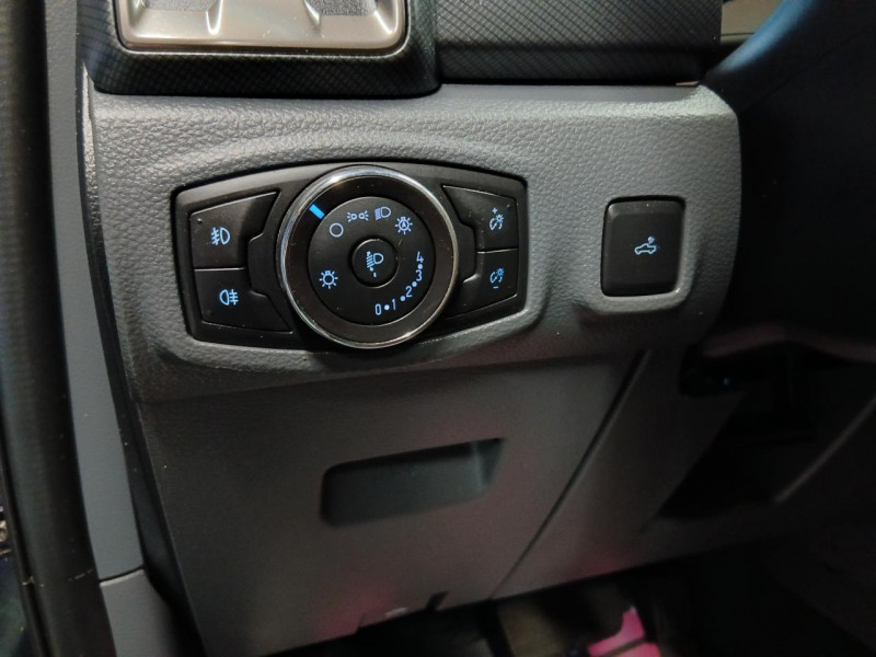 Photo 31 de l'offre de FORD RANGER DOUBLE CABINE  3.2 TDCi 200 WILDTRAK BVA à 29990€ chez MKP Distribution
