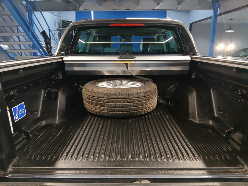 Photo 10 de l'offre de FORD RANGER DOUBLE CABINE  3.2 TDCi 200  WILDTRAK BVA à 29990€ chez MKP Distribution