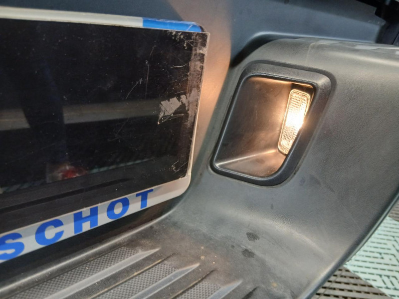 Photo 46 de l'offre de FORD RANGER DOUBLE CABINE  3.2 TDCi 200  WILDTRAK BVA à 29990€ chez MKP Distribution