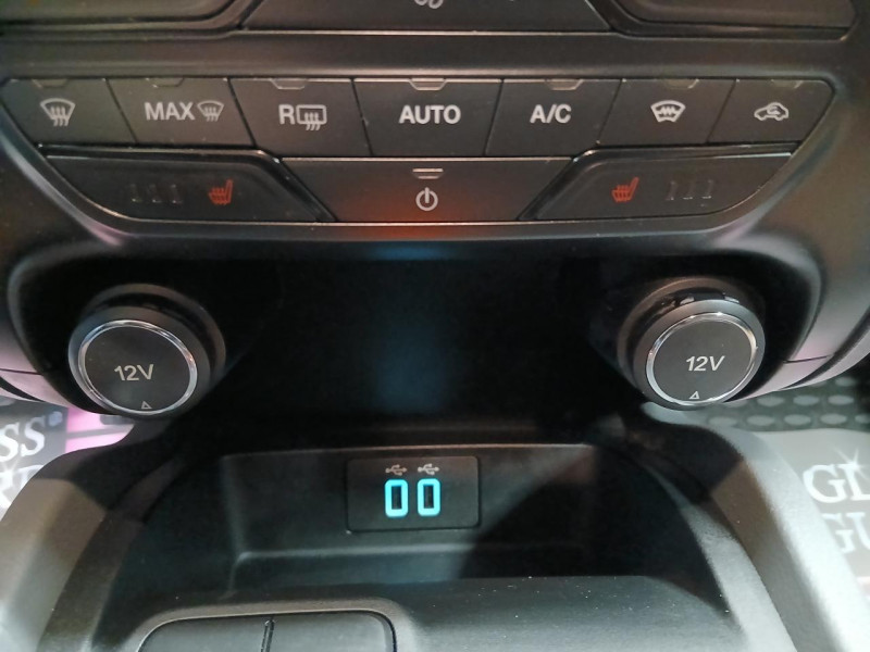 Photo 27 de l'offre de FORD RANGER DOUBLE CABINE  3.2 TDCi 200 WILDTRAK BVA à 29990€ chez MKP Distribution