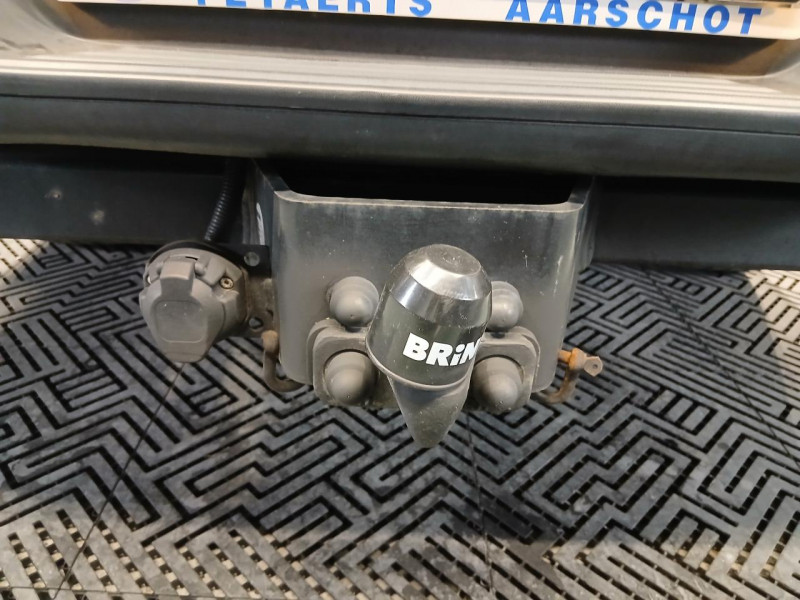 Photo 44 de l'offre de FORD RANGER DOUBLE CABINE  3.2 TDCi 200  WILDTRAK BVA à 29990€ chez MKP Distribution