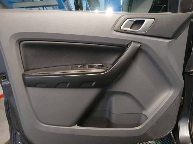 Photo 47 de l'offre de FORD RANGER DOUBLE CABINE  3.2 TDCi 200  WILDTRAK BVA à 29990€ chez MKP Distribution