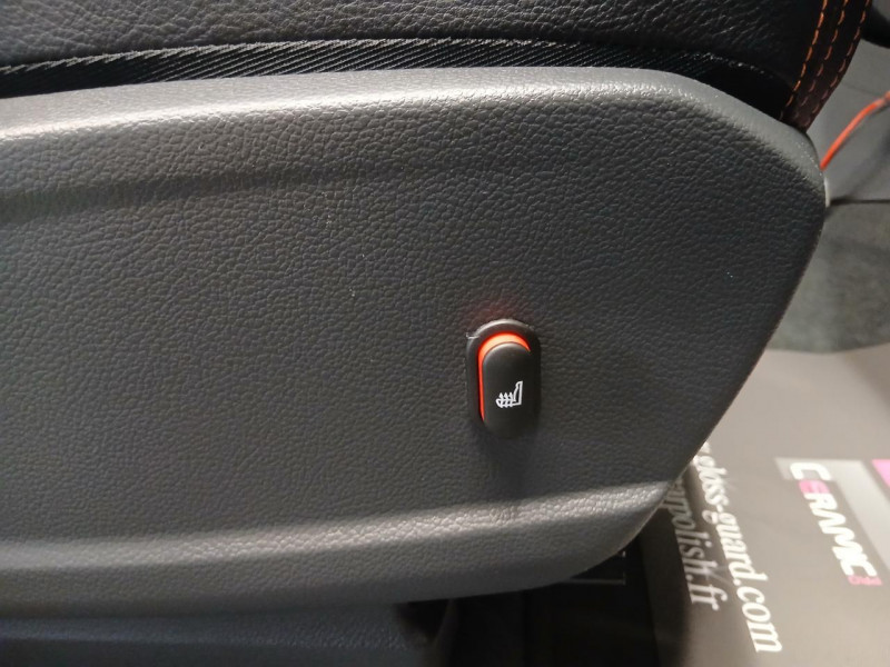 Photo 36 de l'offre de FORD RANGER DOUBLE CABINE  3.2 TDCi 200  WILDTRAK BVA à 29990€ chez MKP Distribution