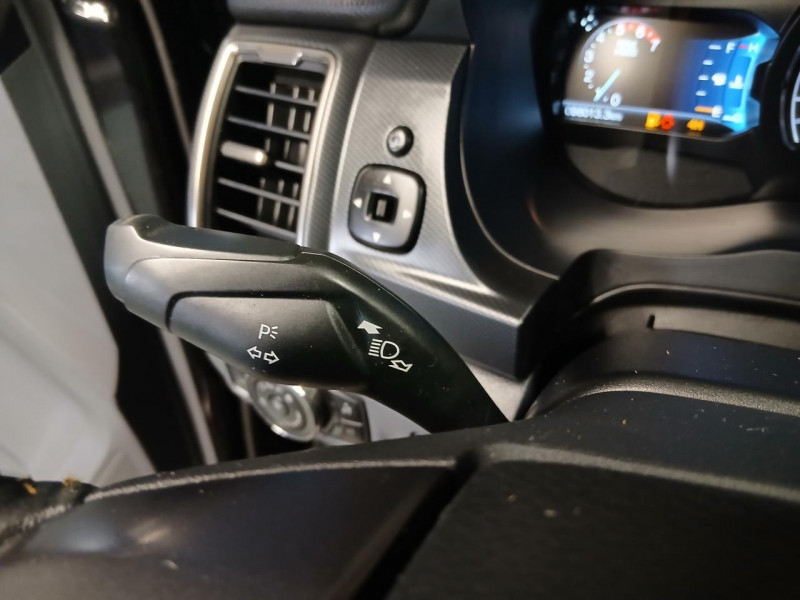 Photo 21 de l'offre de FORD RANGER DOUBLE CABINE  3.2 TDCi 200 WILDTRAK BVA à 29990€ chez MKP Distribution