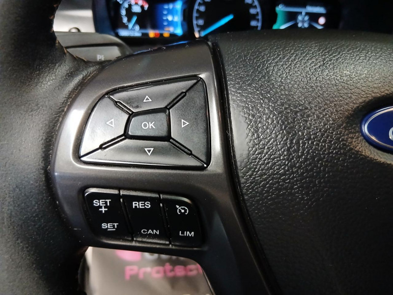 Photo 19 de l'offre de FORD RANGER DOUBLE CABINE  3.2 TDCi 200 WILDTRAK BVA à 29990€ chez MKP Distribution