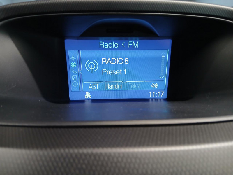 Photo 27 de l'offre de FORD RANGER DOUBLE CABINE  3.2 TDCi 200  WILDTRAK BVA à 29990€ chez MKP Distribution