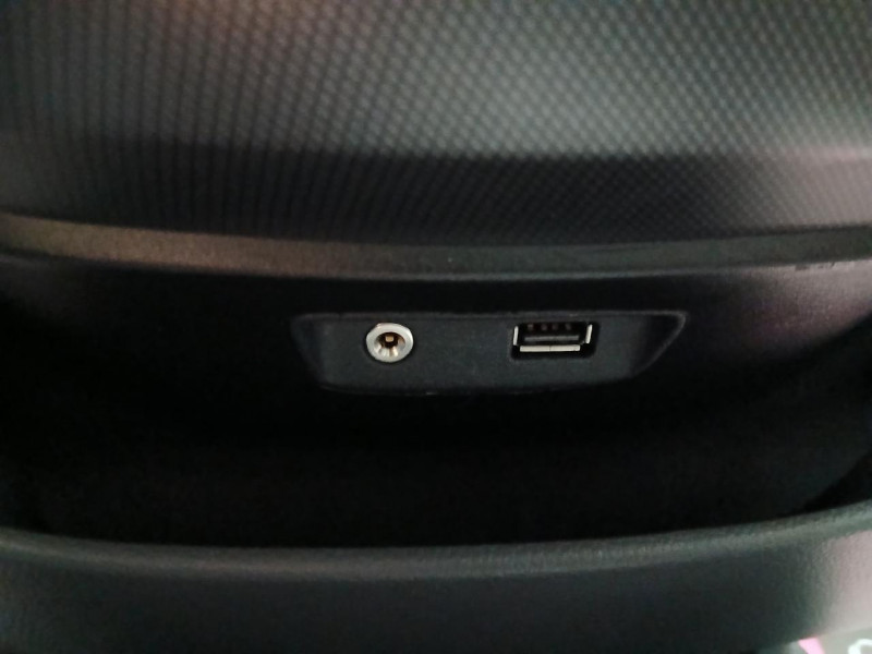 Photo 29 de l'offre de FORD RANGER DOUBLE CABINE  3.2 TDCi 200  WILDTRAK BVA à 29990€ chez MKP Distribution