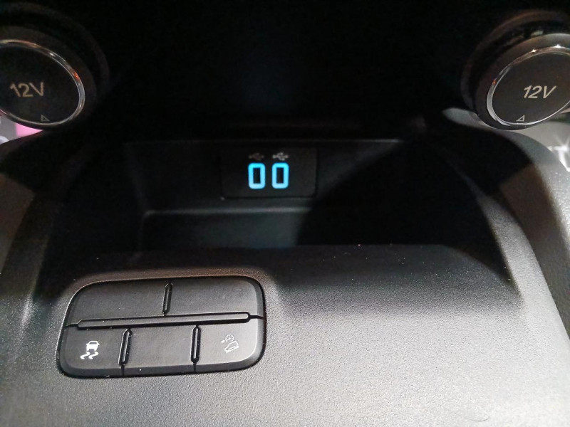 Photo 28 de l'offre de FORD RANGER DOUBLE CABINE  3.2 TDCi 200 WILDTRAK BVA à 29990€ chez MKP Distribution