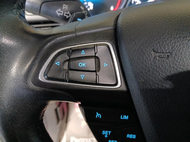 Photo 19 de l'offre de FORD KUGA 2.0 TDCi 180 AWD Titanium BVA à 15990€ chez MKP Distribution