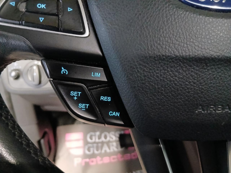 Photo 21 de l'offre de FORD KUGA 2.0 TDCi 180 AWD Titanium BVA à 15990€ chez MKP Distribution