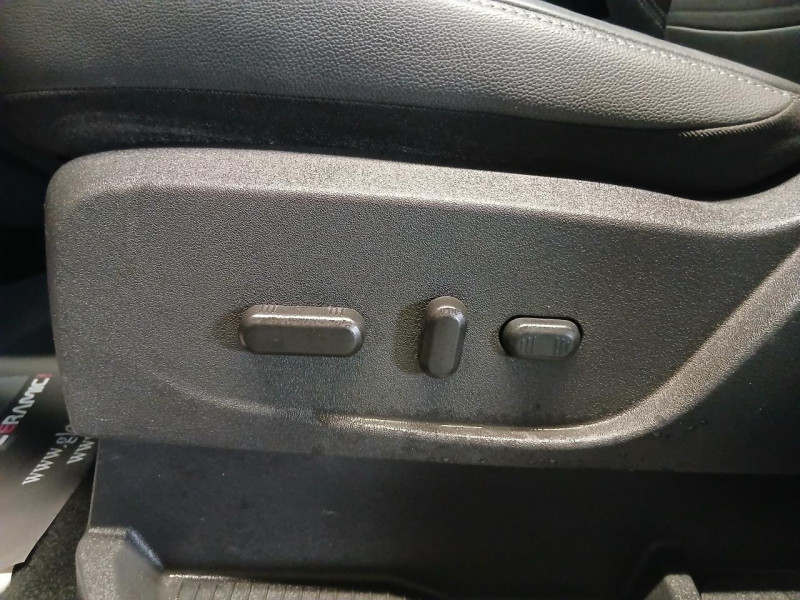 Photo 36 de l'offre de FORD KUGA 2.0 TDCi 180 AWD Titanium BVA à 15990€ chez MKP Distribution