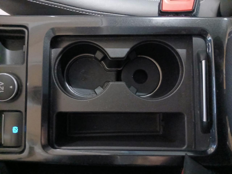 Photo 31 de l'offre de FORD KUGA 2.0 TDCi 180 AWD Titanium BVA à 15990€ chez MKP Distribution