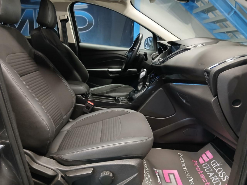 Photo 14 de l'offre de FORD KUGA 2.0 TDCi 180 AWD Titanium BVA à 15990€ chez MKP Distribution