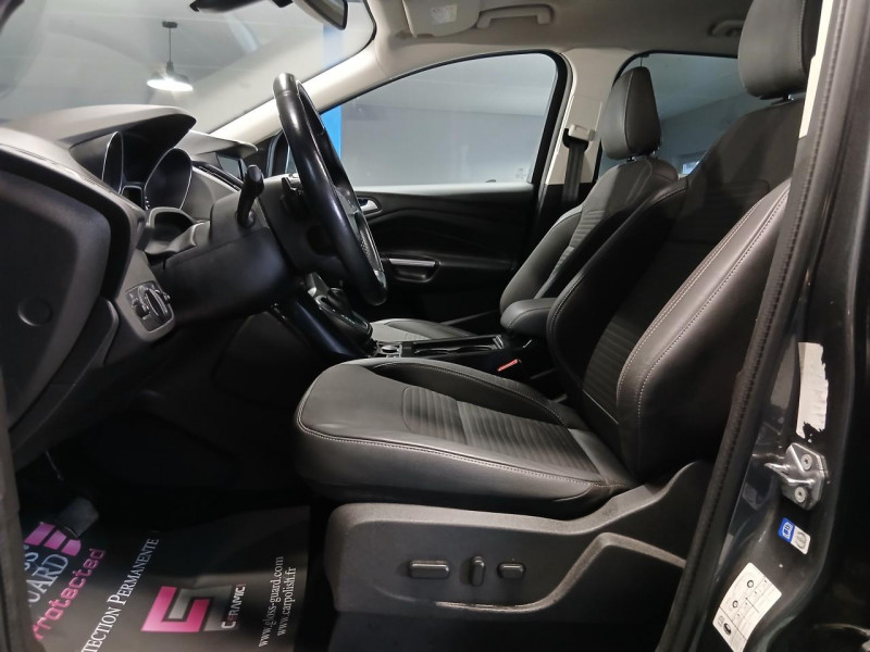 Photo 13 de l'offre de FORD KUGA 2.0 TDCi 180 AWD Titanium BVA à 15990€ chez MKP Distribution