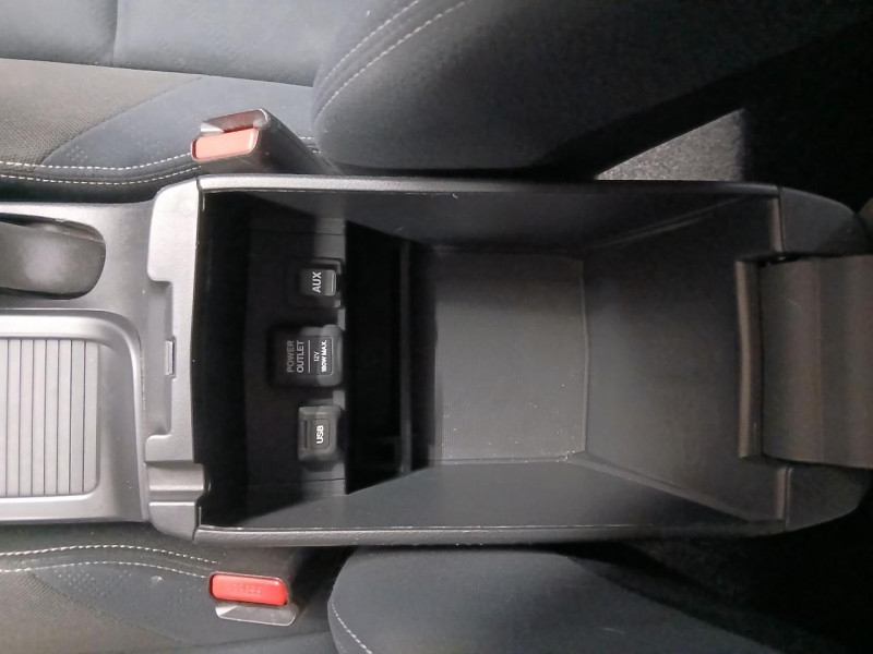 Photo 32 de l'offre de HONDA CIVIC  1.4 i-VTEC 100 COMFORT BVM à 11990€ chez MKP Distribution