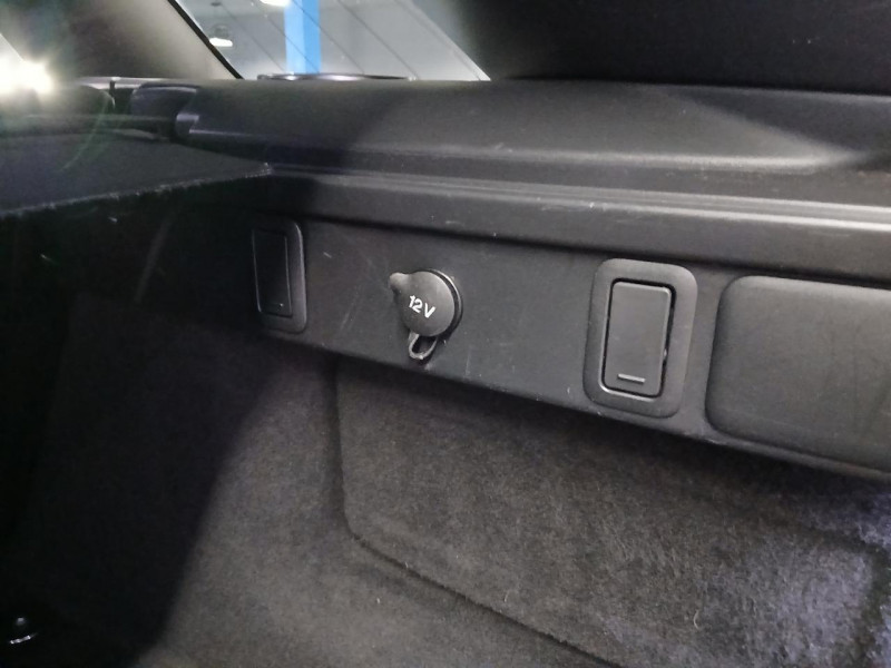 Photo 39 de l'offre de LAND-ROVER RANGE ROVER VELAR  2.0  P400E 404 PHEV  SE à 38990€ chez MKP Distribution