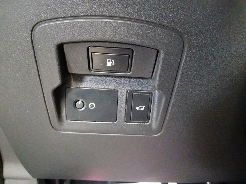 Photo 49 de l'offre de LAND-ROVER RANGE ROVER VELAR  2.0  P400E 404 PHEV  SE à 38990€ chez MKP Distribution