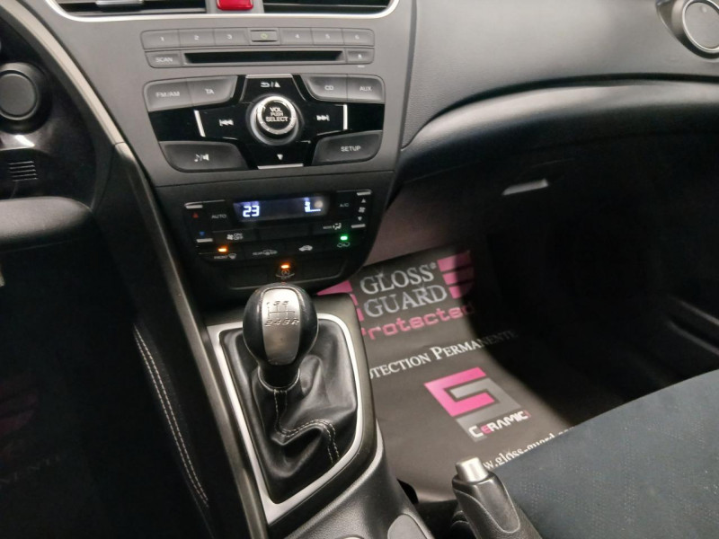 Photo 25 de l'offre de HONDA CIVIC  1.4 i-VTEC 100 COMFORT BVM à 11990€ chez MKP Distribution