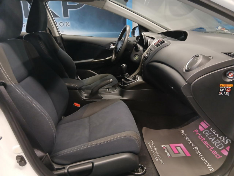 Photo 13 de l'offre de HONDA CIVIC  1.4 i-VTEC 100 COMFORT BVM à 11990€ chez MKP Distribution