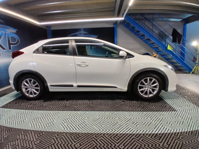 Photo 6 de l'offre de HONDA CIVIC  1.4 i-VTEC 100 COMFORT BVM à 11990€ chez MKP Distribution