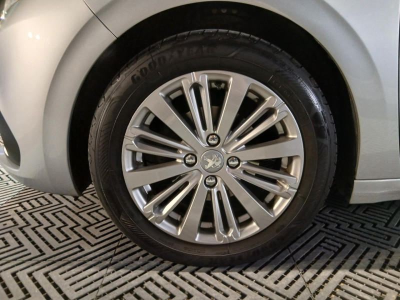 Photo 30 de l'offre de PEUGEOT 208  1.6 HDi 75 BVM5 Style à 9490€ chez MKP Distribution