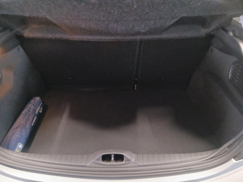 Photo 15 de l'offre de PEUGEOT 208  1.6 HDi 75 BVM5 Style à 9490€ chez MKP Distribution